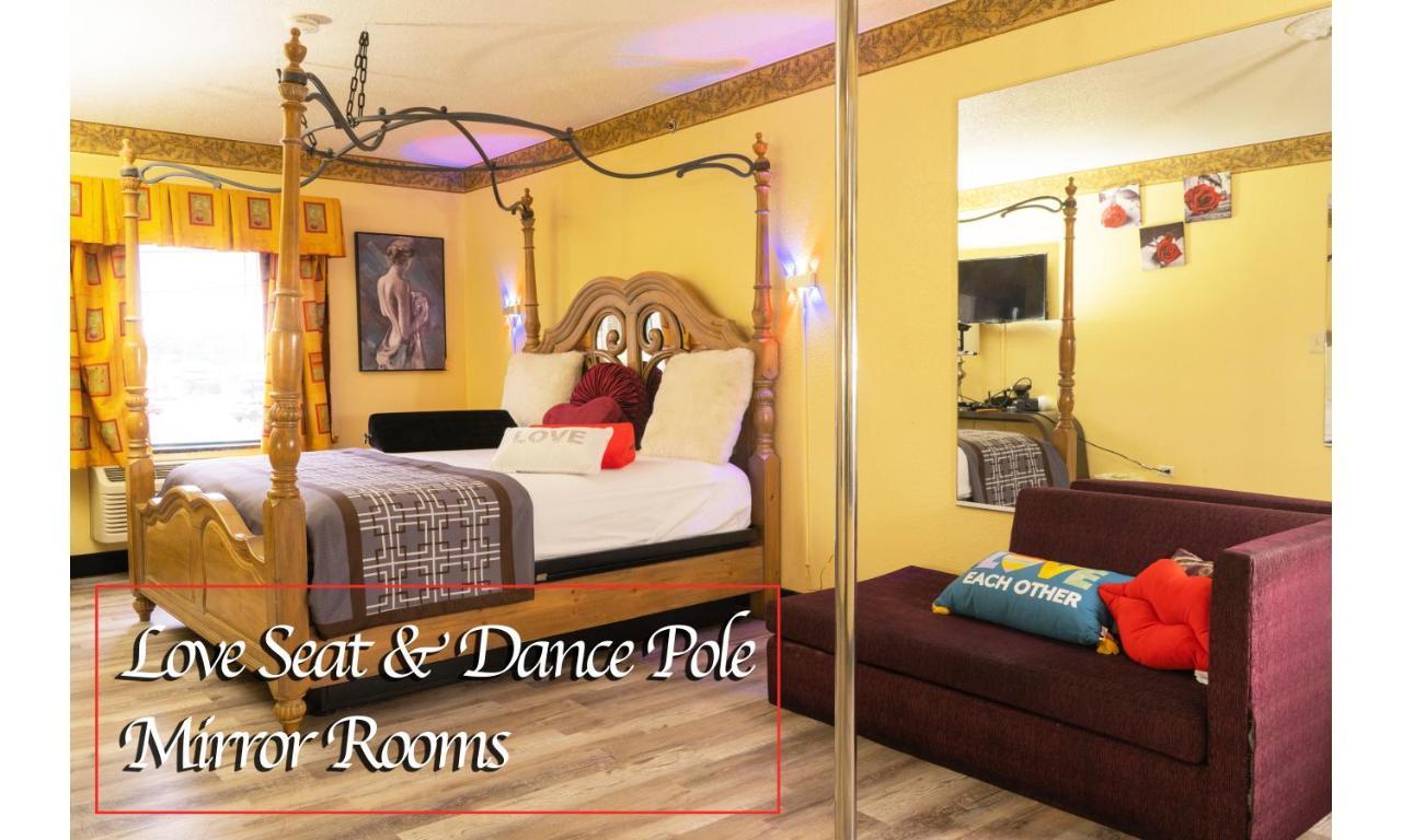 Luxe Romantic Suites Dolton Ngoại thất bức ảnh